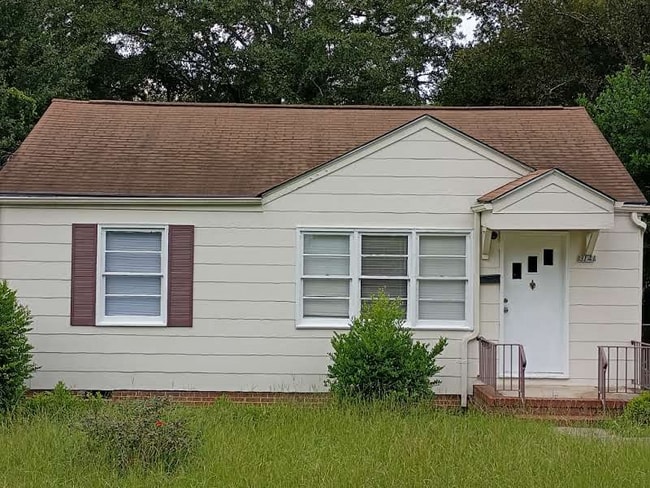 Building Photo - 3141 Somerset Dr