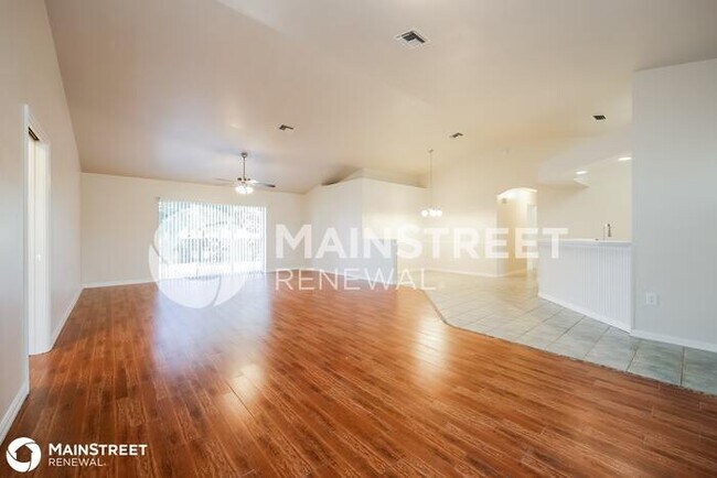 Building Photo - 914 Acroft Ave