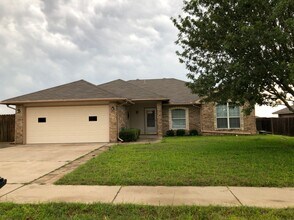 Building Photo - 402 Ali Dr