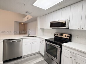 Building Photo - 5045 Wiles Rd