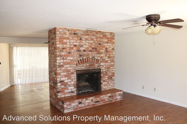 Foto del edificio - 3 br, 2 bath House - 2760 Shasta St