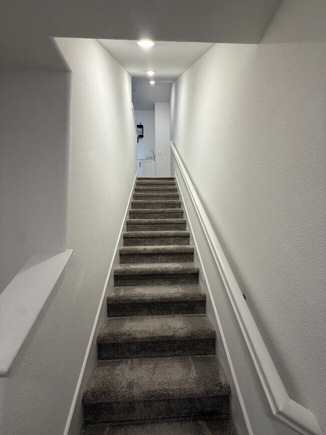 Foto del edificio - New Construction Town Home