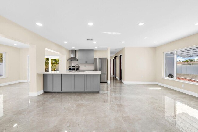 Foto del edificio - 461 NE 44th St