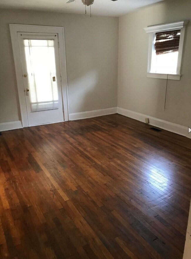 Building Photo - CONTINGENT ON CURRENT TENANTS NOT RENEWING