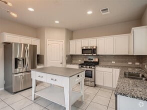 Building Photo - 2016 Grow Ln