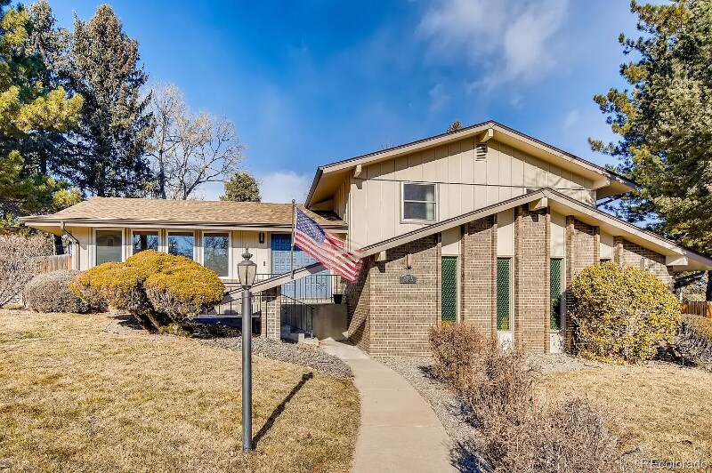 Foto principal - 5785 W Lehigh Ave
