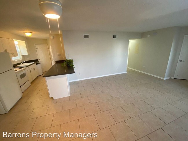Building Photo - 2 br, 2 bath House - 3227 Fernwood Drive
