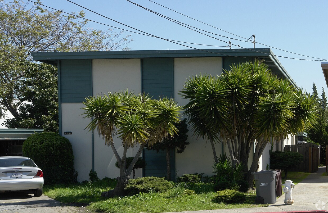 Building Photo - 2541 Denning Ct