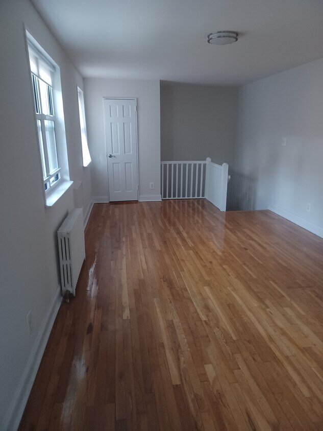 6128 Cloverdale Blvd, Oakland Gardens, NY 11364 House Rental in