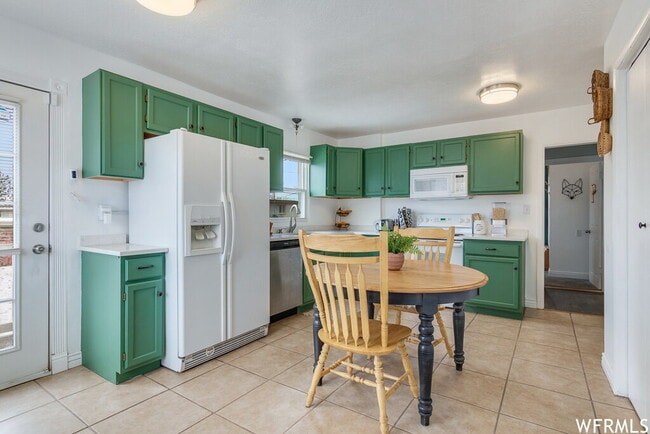 Building Photo - Cozy 2-Bedroom Home in Roy