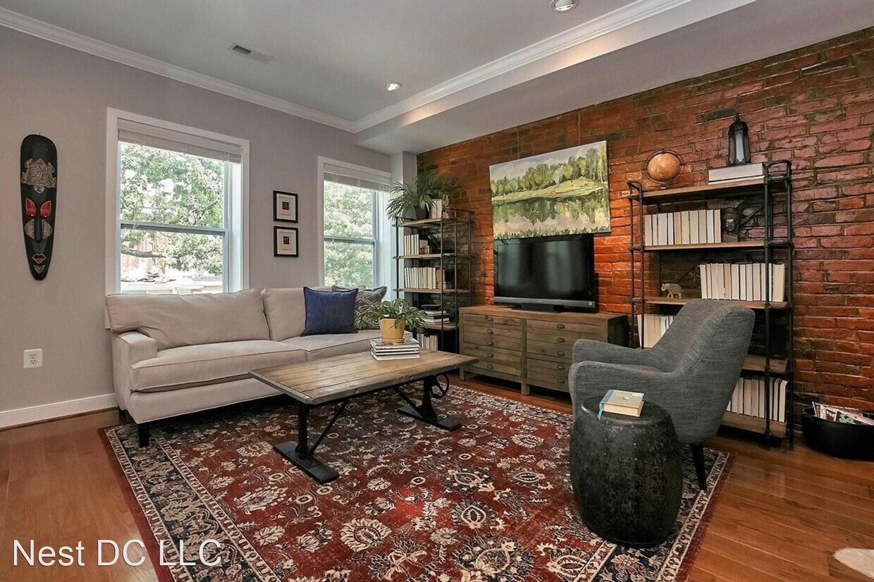 Primary Photo - 3 br, 3 bath House - 131 Quincy Pl NE Unit 2