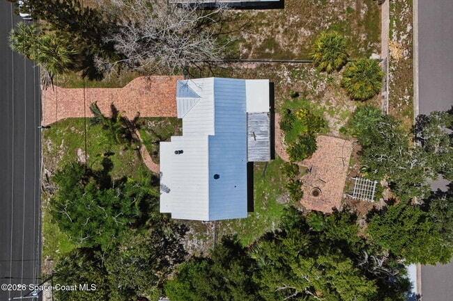 Building Photo - 394 Royal Palm Dr