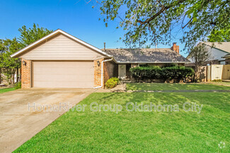 Building Photo - 1720 Ridgeway Dr