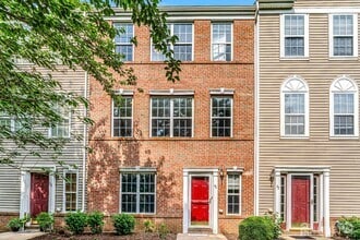 Building Photo - 40 Rojewski Way