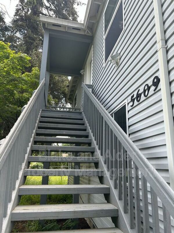Foto del edificio - 5609 SE 117th Ave