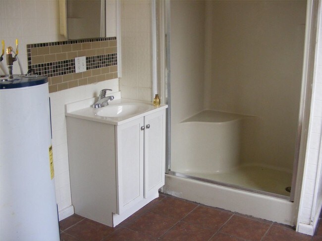 Building Photo - 514 Rocky Mount Road Apt A
