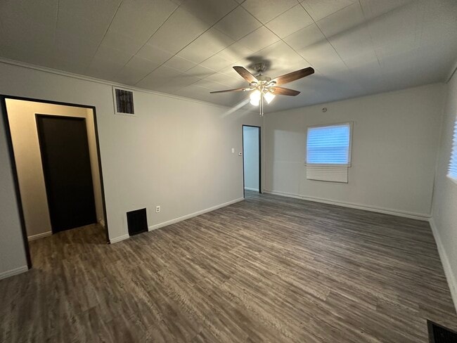 Foto del edificio - 717 Sheridan St