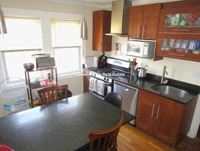 Foto del edificio - 19 Frederick Ave