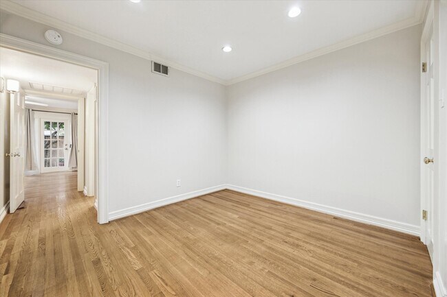 Foto del edificio - 449 N Post Oak Ln