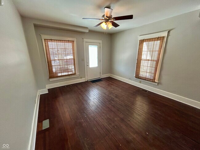 Foto del edificio - 235 N Oxford St