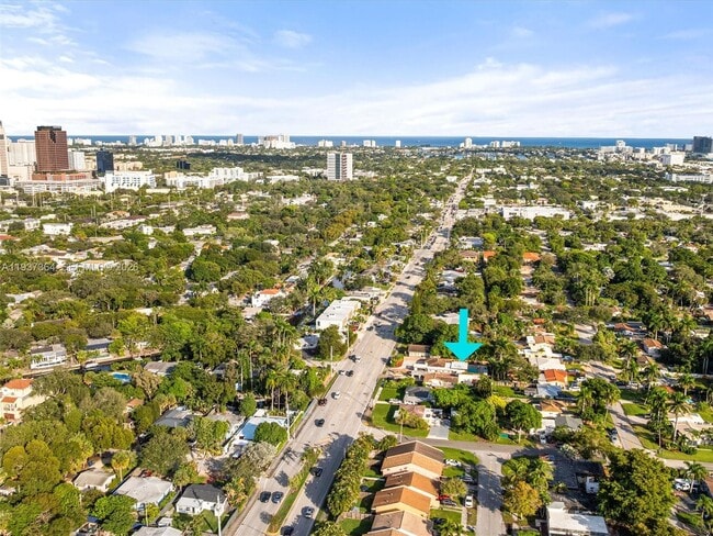 Building Photo - 700 SW 12th St