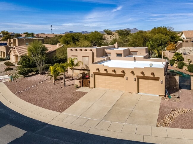 Building Photo - 1681 E Moonshroud Dr