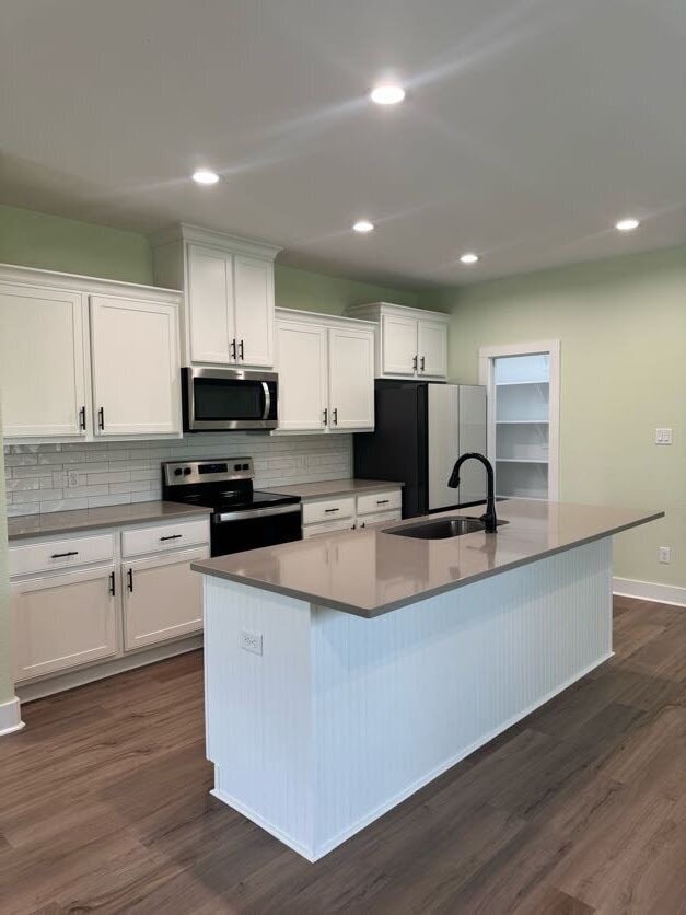 Building Photo - Welcome Home to Summit Crossing