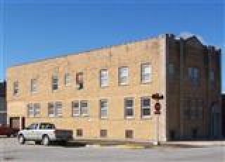 Foto principal - 220 E 5th St