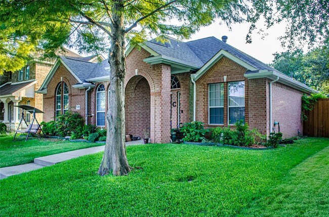 Foto del edificio - 832 Water Oak Dr