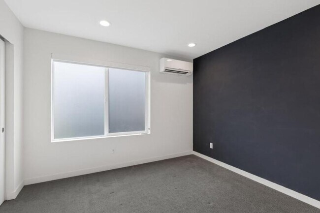 Foto del edificio - 2 bedroom in Seattle WA 98125