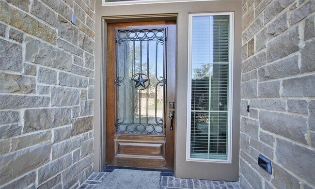 Foto del edificio - 27815 Tamara Branch Ln