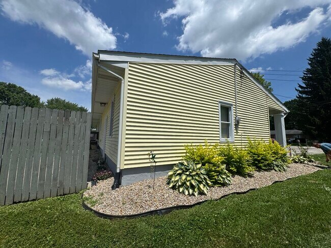 Foto del edificio - 90 Bethel Ln
