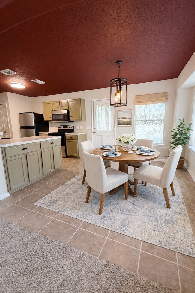 Foto del edificio - 13952 Buckskin Dr