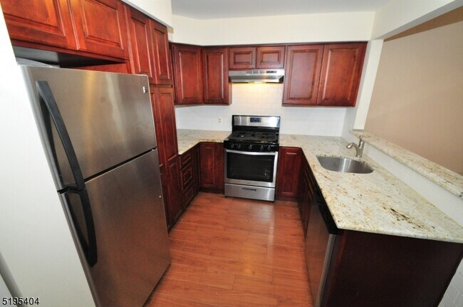 Foto del edificio - 352 Greenbriar Dr