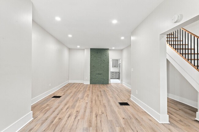 Foto del edificio - 325 N Aiken Ave