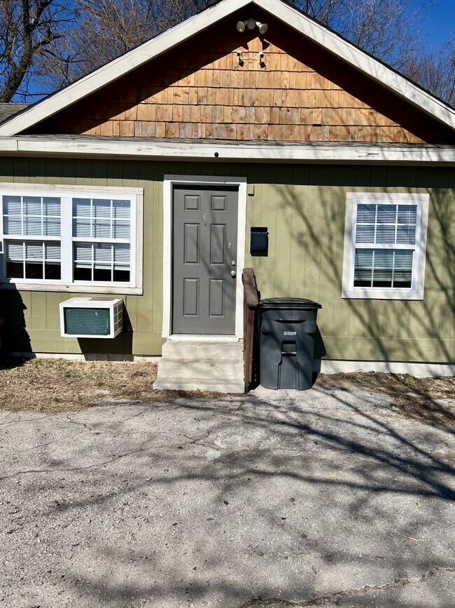 Foto del edificio - 1551 E Haskell St