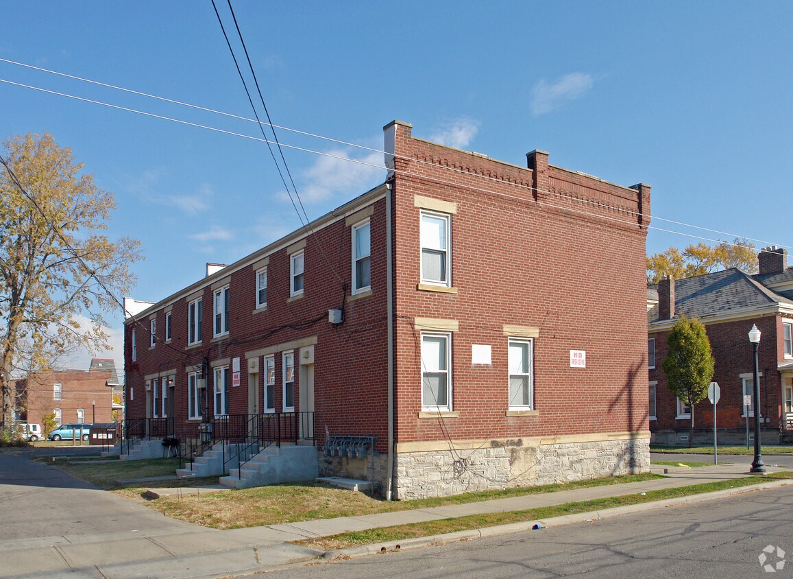 Building Photo - 401-407 Gilbert St