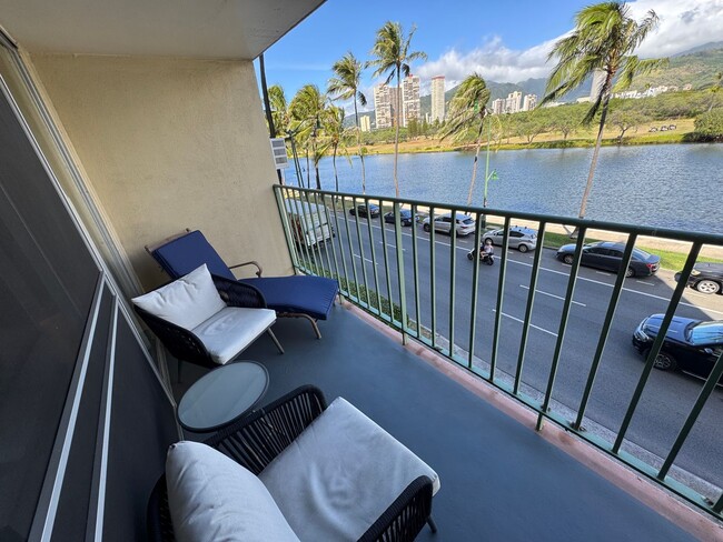 Foto del edificio - Ala Wai Palms: Fully-Furnished 1 Bed/1 Bat...