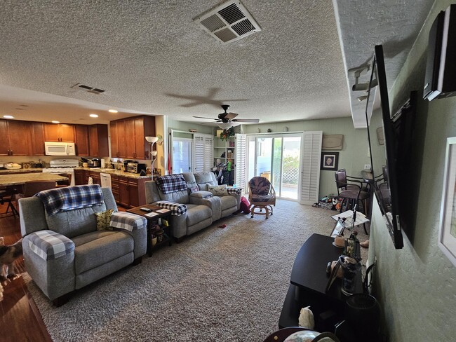 Building Photo - 73892 Line Canyon Ln