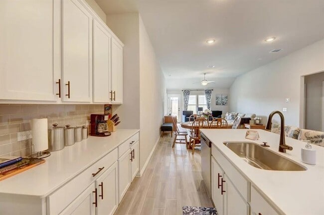 Foto del edificio - 159 Periwinkle Ln