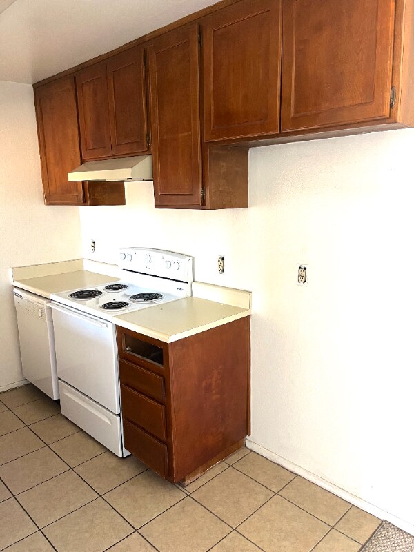 Primary Photo - 360 N San Antonio Ave