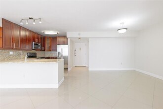 Building Photo - 145 SE 25th Rd Building Photo - 145 SE 25th Rd