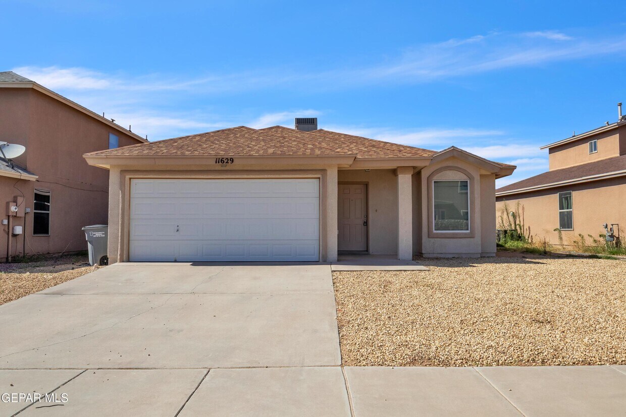 Primary Photo - 11629 Ochre Bluff Ln