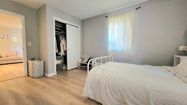 Foto del edificio - 200 Kelton St