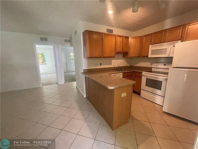 Foto del edificio - 2660 NE 8th Ave