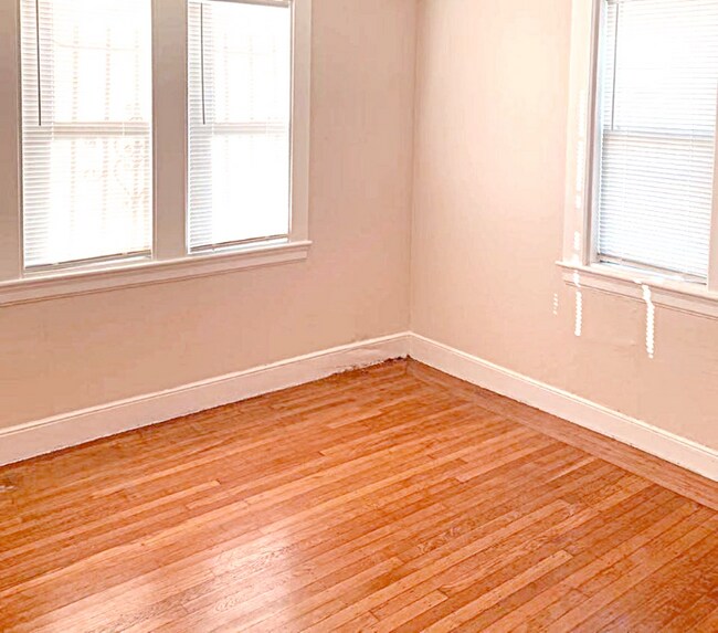 Foto del edificio - 452 Burrows St