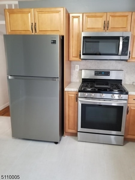 Building Photo - 186 Hoover Ave