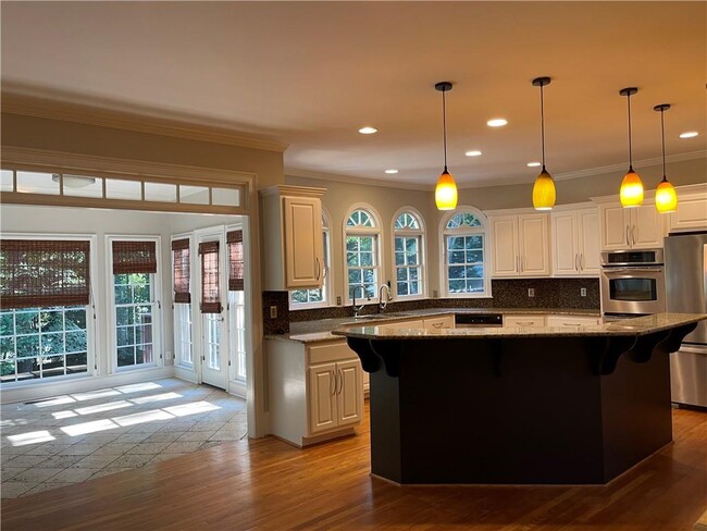 Building Photo - 305 Pilgrimage Point
