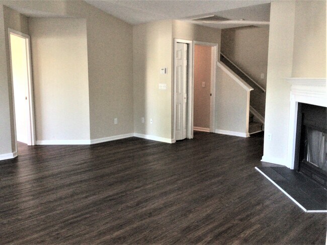 Foto del edificio - 103 Brookhaven Way