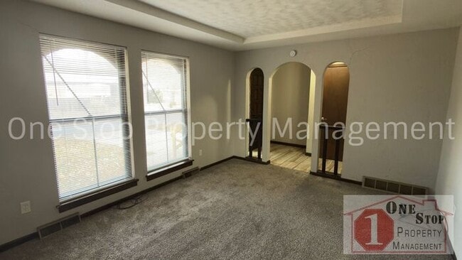 Foto del edificio - Beautiful Split Level Home w/ 4 Bedroom an...